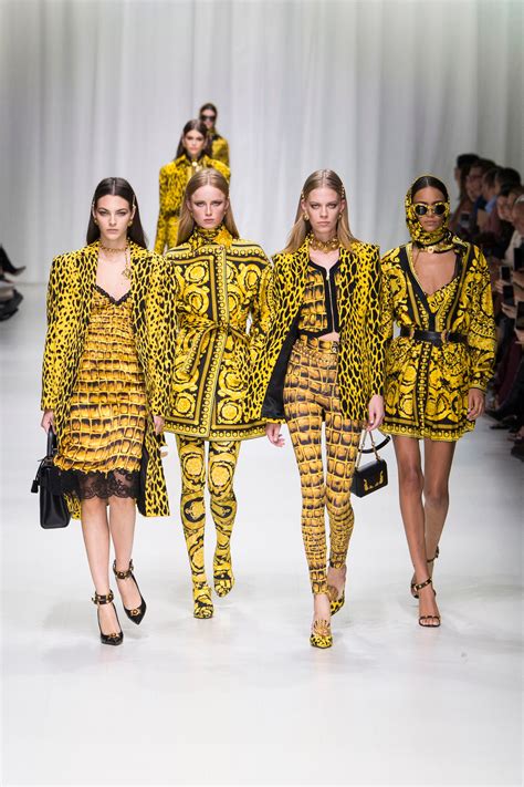 collezione versace estate 2018|versace spring collection.